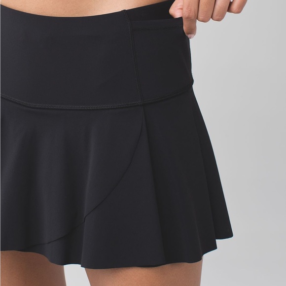 Lululemon Hit your stride skirt - Picture 1 of 3
